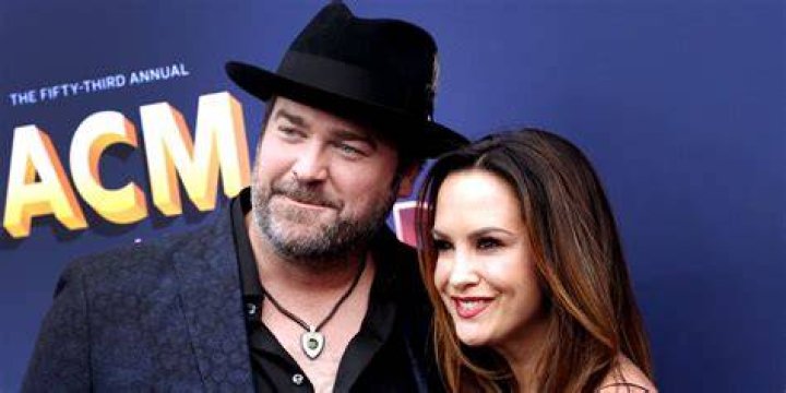 Here's The Untold Truth We Know About Lee Brice's Wife, Sara Reeveley |