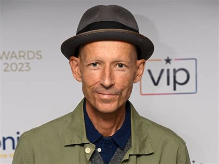 Jules Hudsons army career explored Escape to the Country presenter is part of the Reserve! |