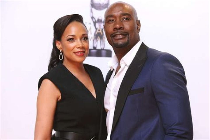 Know about his Height, Age, Wife & Girlfriend